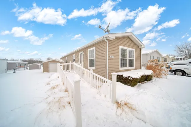 $28,000 | 324 Grand River Drive, Adrian, MI 49221