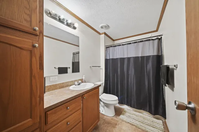 $28,000 | 324 Grand River Drive, Adrian, MI 49221