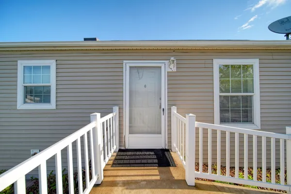 $28,000 | 324 Grand River Drive, Adrian, MI 49221