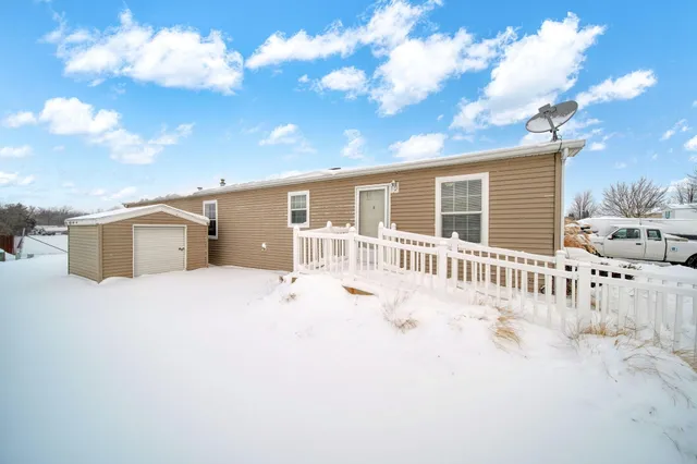 $28,000 | 324 Grand River Drive, Adrian, MI 49221