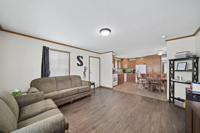 $28,000 | 324 Grand River Drive, Adrian, MI 49221