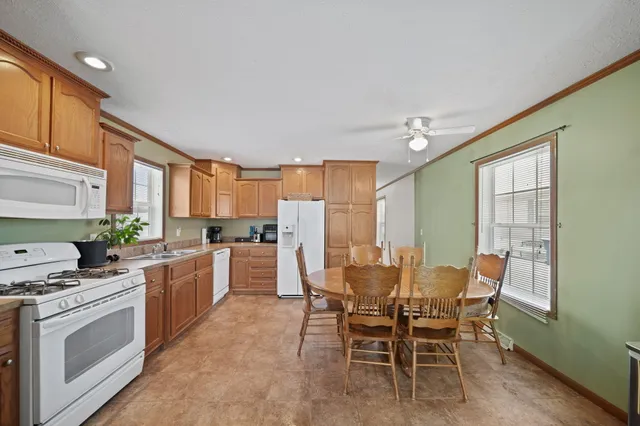 $28,000 | 324 Grand River Drive, Adrian, MI 49221