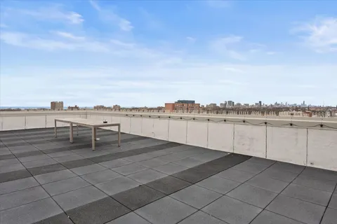 $299,900 | 1791 West Howard Street, Unit 405, Chicago, IL 60626