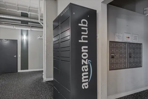 $299,900 | 1791 West Howard Street, Unit 405, Chicago, IL 60626