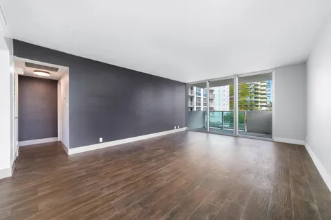 $399,000 | 1200 West Avenue, Unit 316, Miami Beach, FL 33139