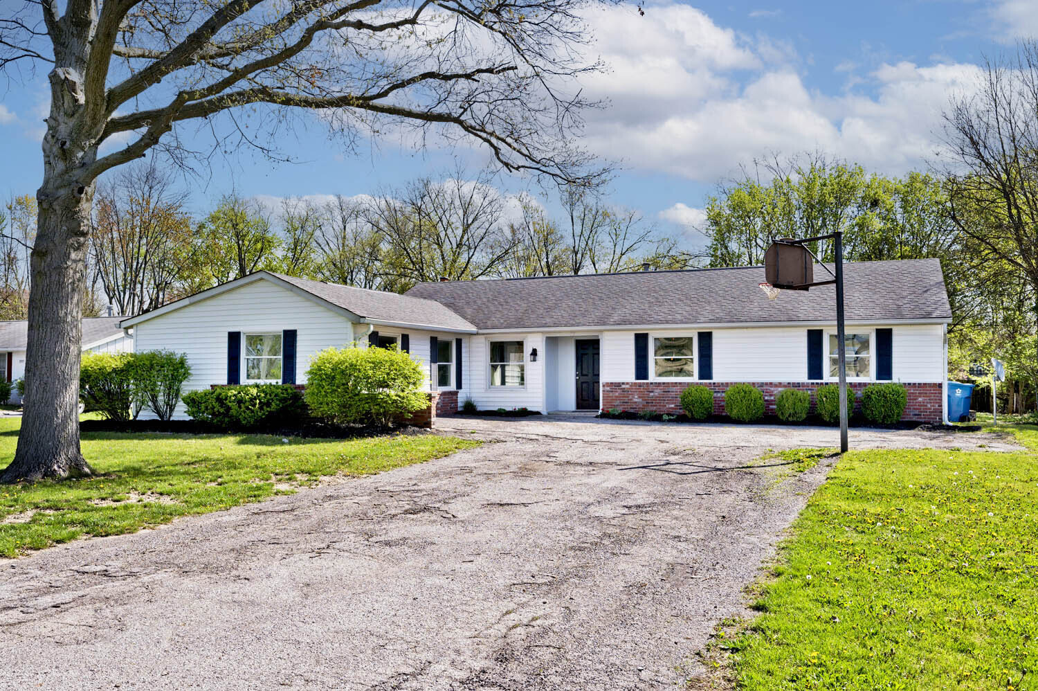 7137 Hague Road Indianapolis, IN 46256 - Photo 1 of 30 Gallery Image 1