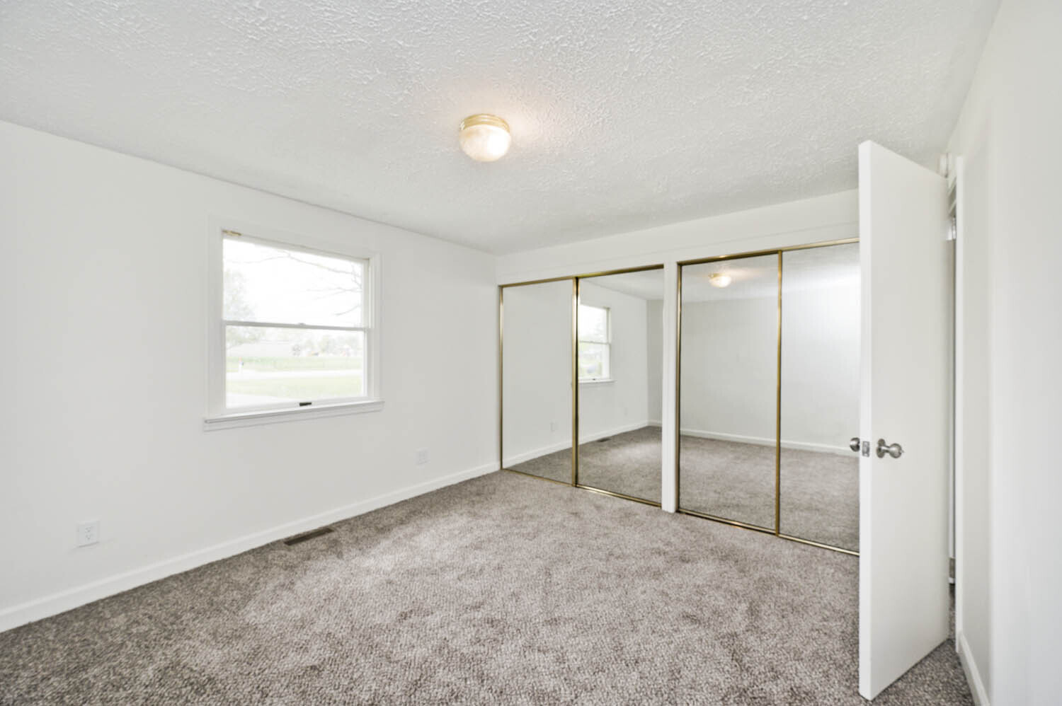 7137 Hague Road Indianapolis, IN 46256 - Photo 14 of 30 Gallery Image 14