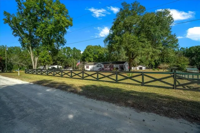 $247,000 | 13181 Northeast 39th Terrace, Anthony, FL 32617