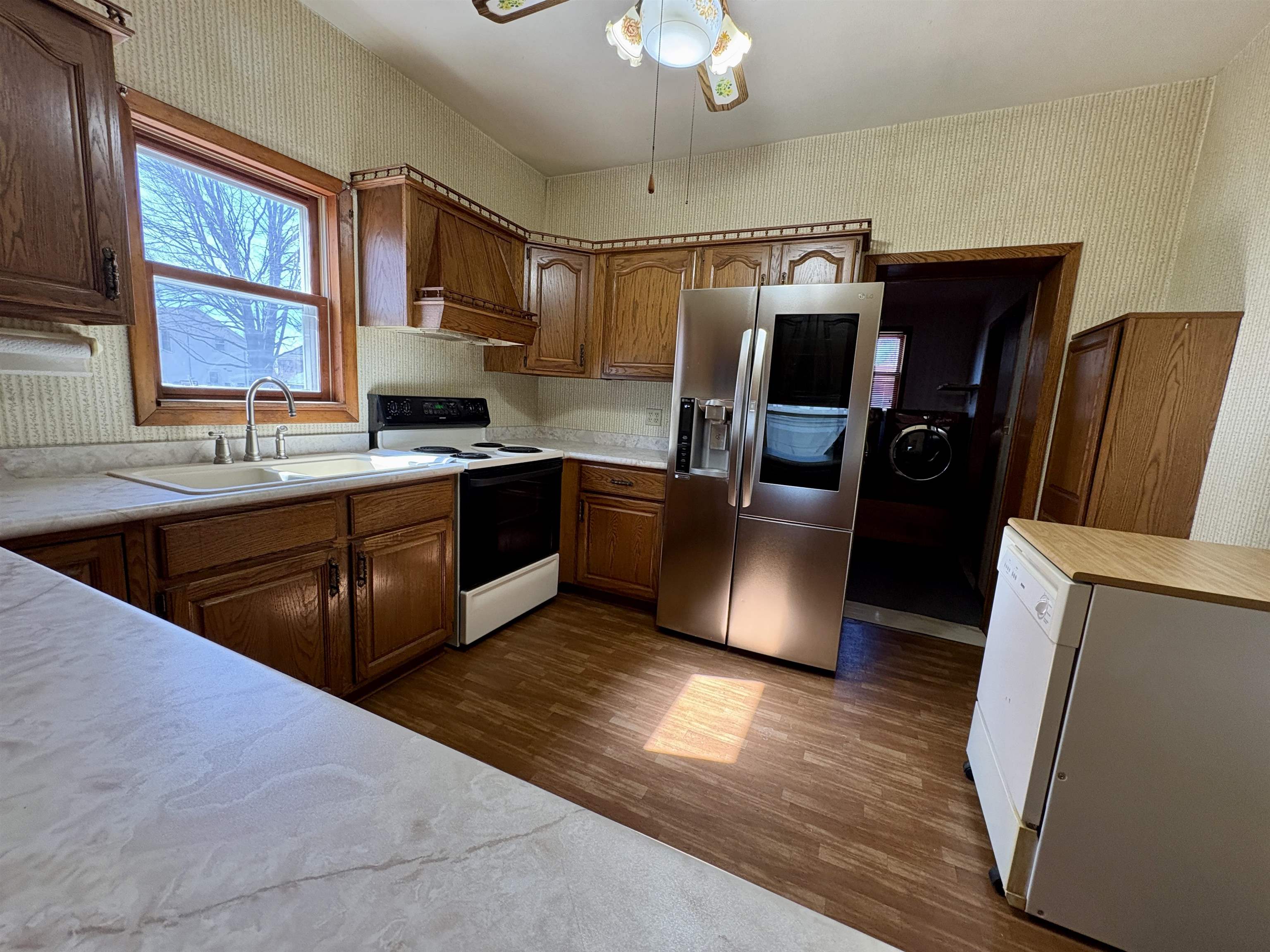903 13th Avenue Monroe, WI 53566 - Photo 10 of 33