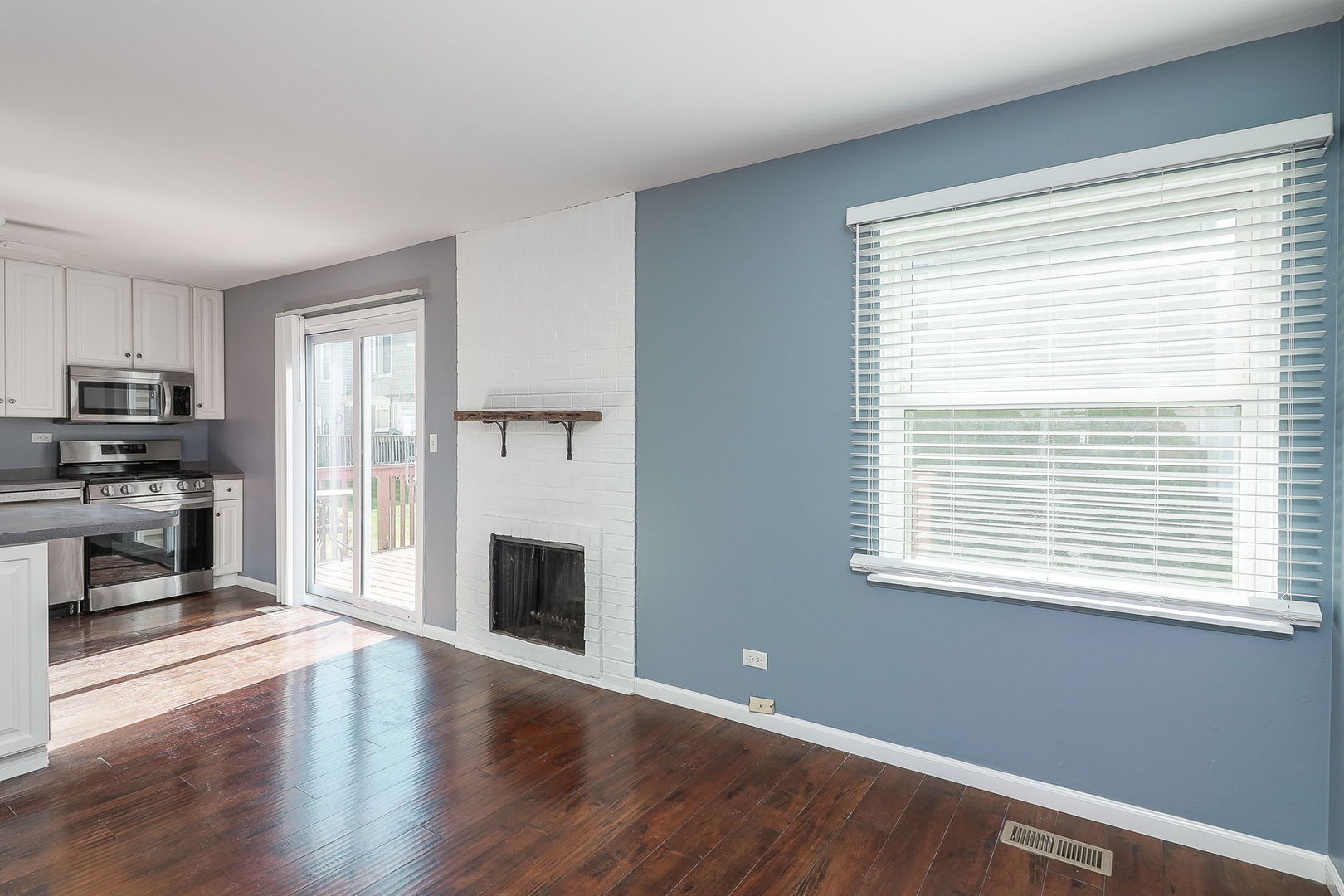 7320 Trent Road Downers Grove, IL 60516 - Photo 7 of 14