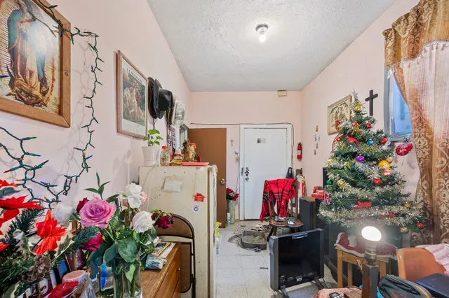 $175,000 | 8420 South Burley Avenue, Chicago, IL 60617