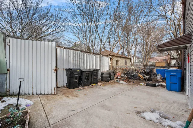 $175,000 | 8420 South Burley Avenue, Chicago, IL 60617