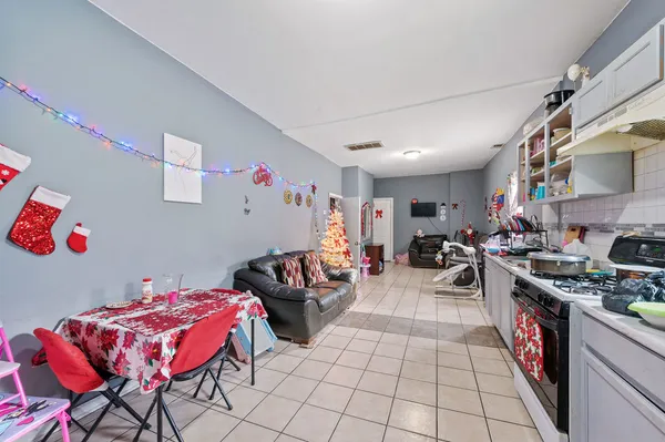 $175,000 | 8420 South Burley Avenue, Chicago, IL 60617