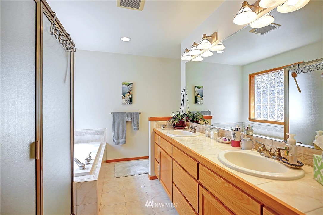 1137 Portage Road Camano Island, WA 98282 - Photo 12 of 24 Gallery Image 12