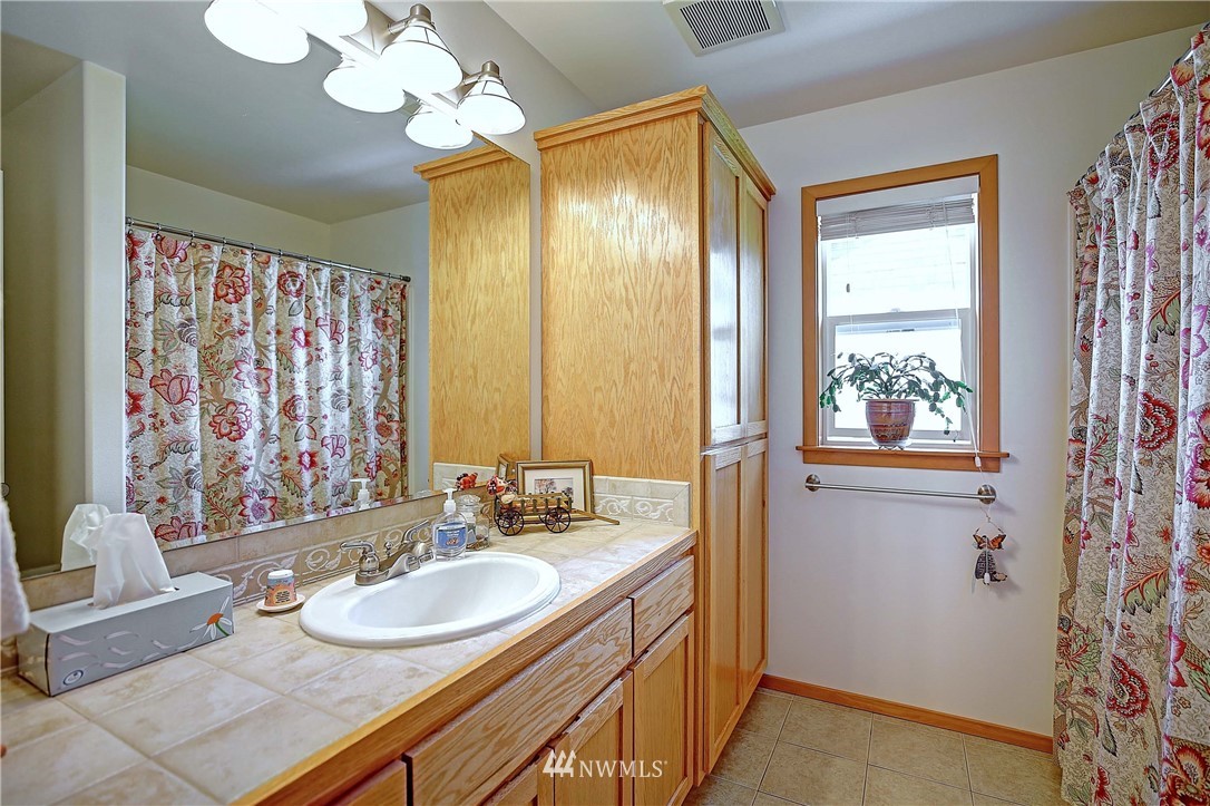1137 Portage Road Camano Island, WA 98282 - Photo 15 of 24 Gallery Image 15