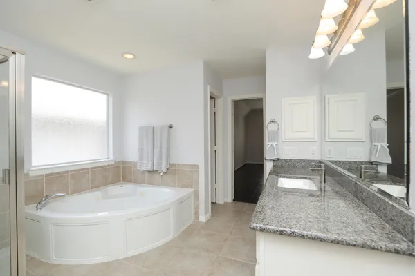 $667,000 | 4256 Childress Street, Houston, TX 77005