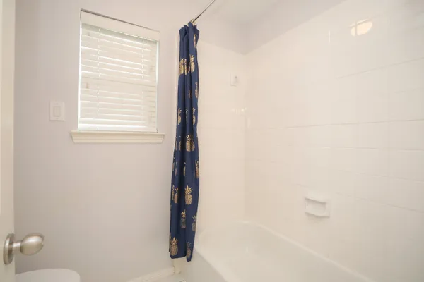 $667,000 | 4256 Childress Street, Houston, TX 77005