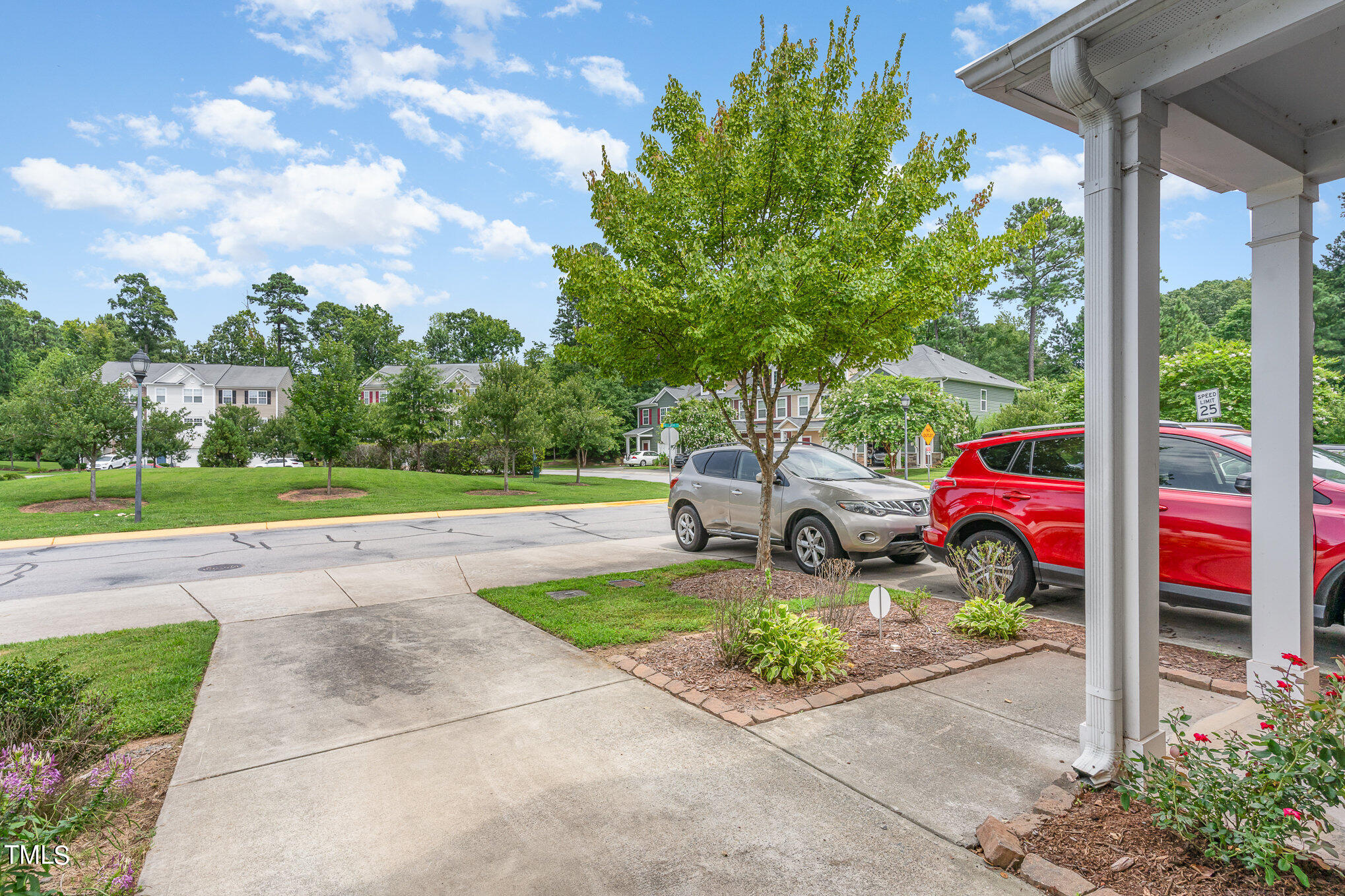 1506 Holly Grove Way Durham, NC 27713 - Photo 4 of 25 Driveway