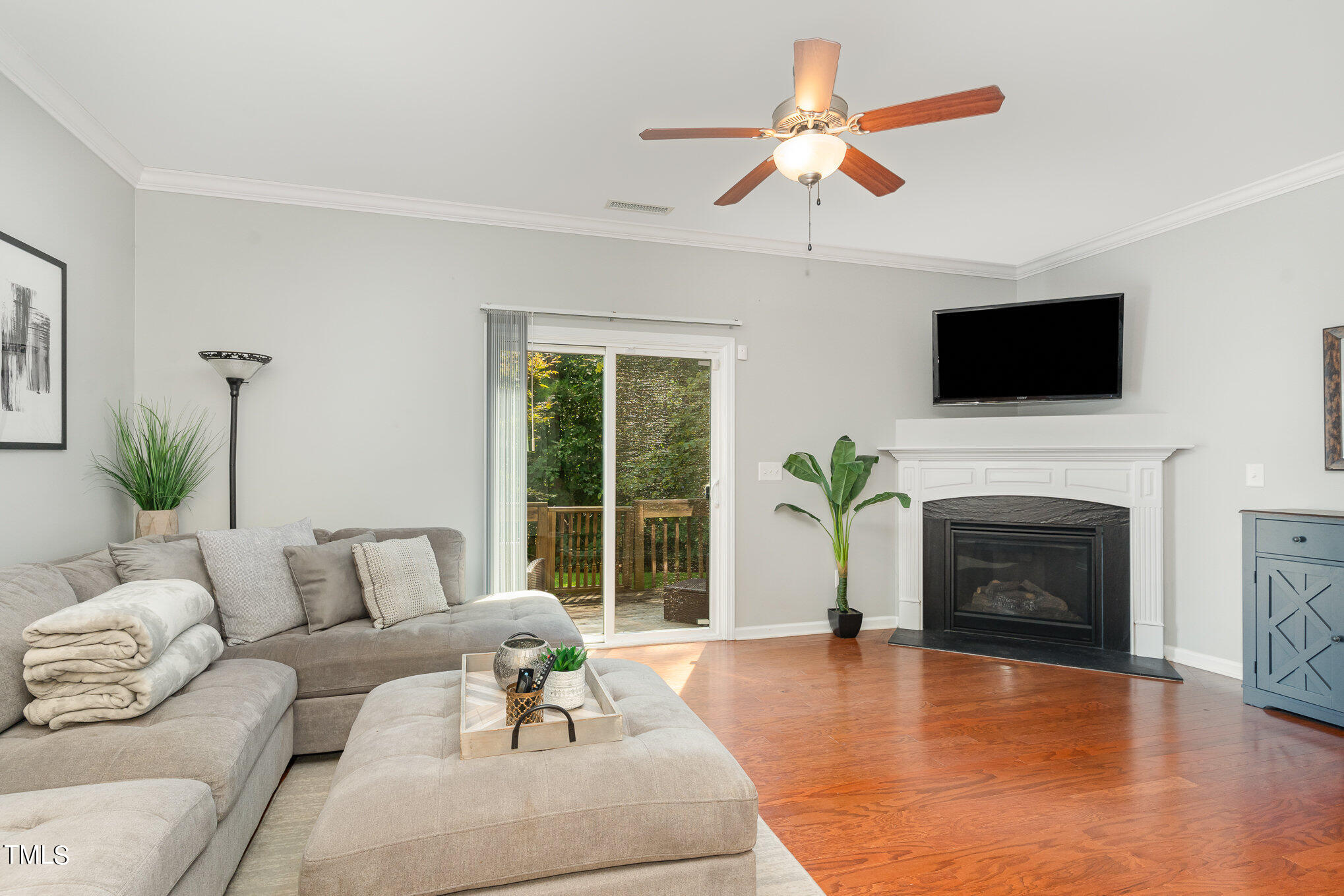 1506 Holly Grove Way Durham, NC 27713 - Photo 9 of 25 Living Room 2