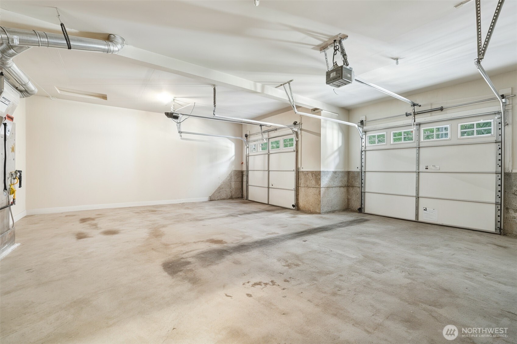 16555 Carlyle Hall Road North Shoreline, WA 98133 - Photo 27 of 27 a view of a garage