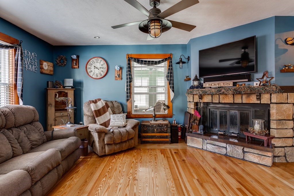 253 Providence Road Northbridge, MA 01588 - Photo 12 of 42 Gallery Image 12