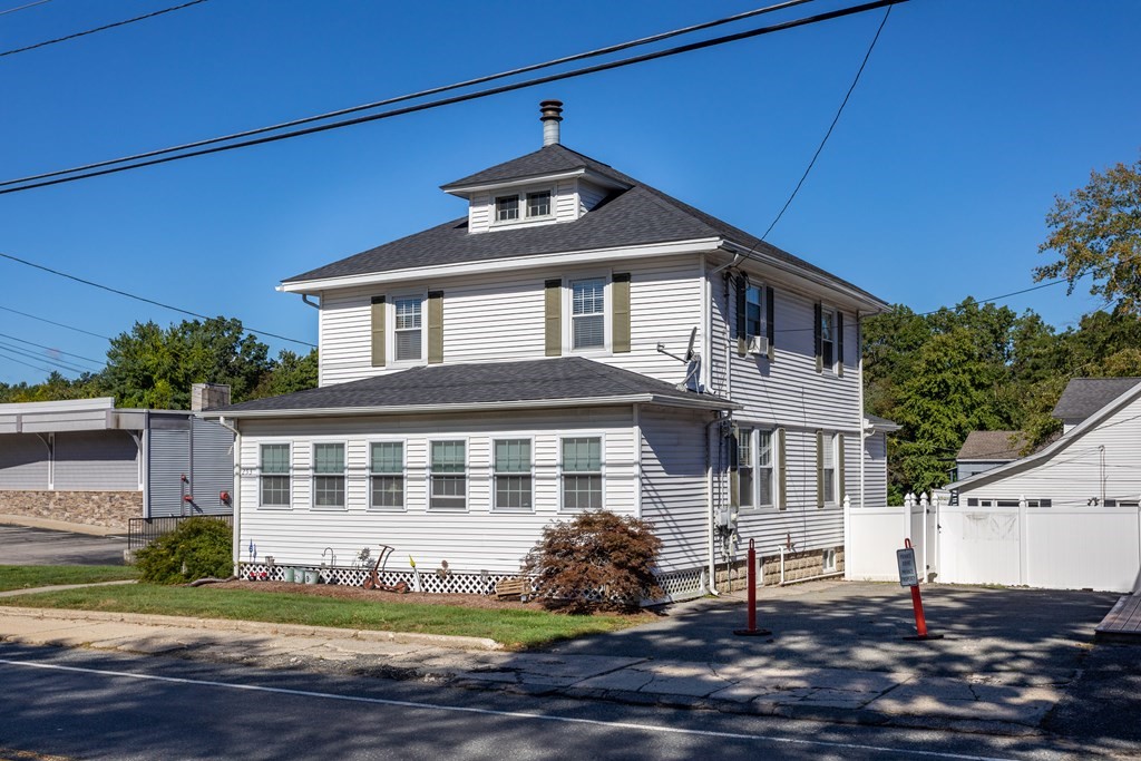 253 Providence Road Northbridge, MA 01588 - Photo 2 of 42 Gallery Image 2