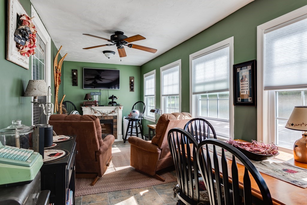 253 Providence Road Northbridge, MA 01588 - Photo 8 of 42 Gallery Image 8