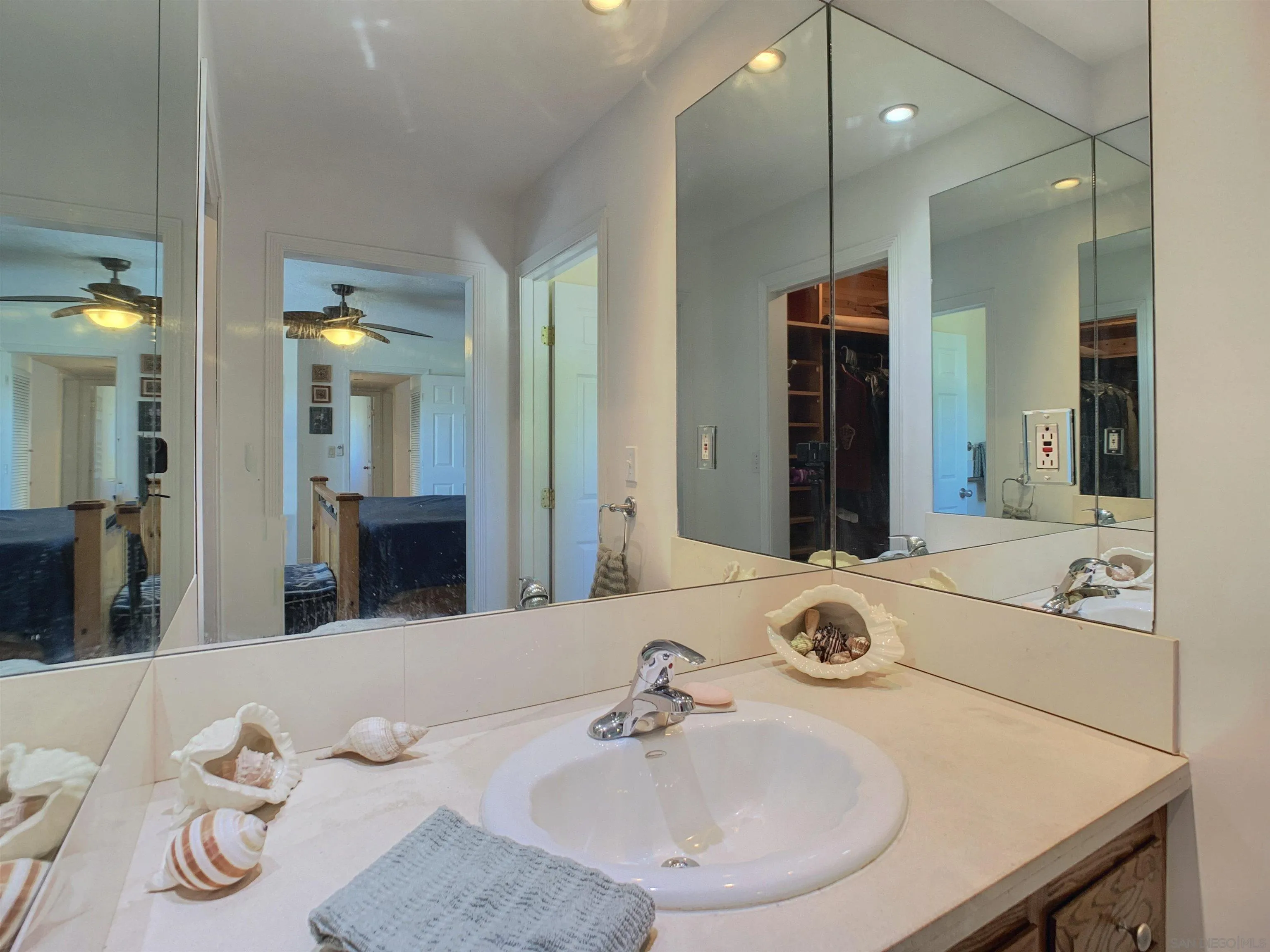 3606 Hartzel Drive Spring Valley, CA 91977 - Photo 51 of 75 Primary Bath/Spa