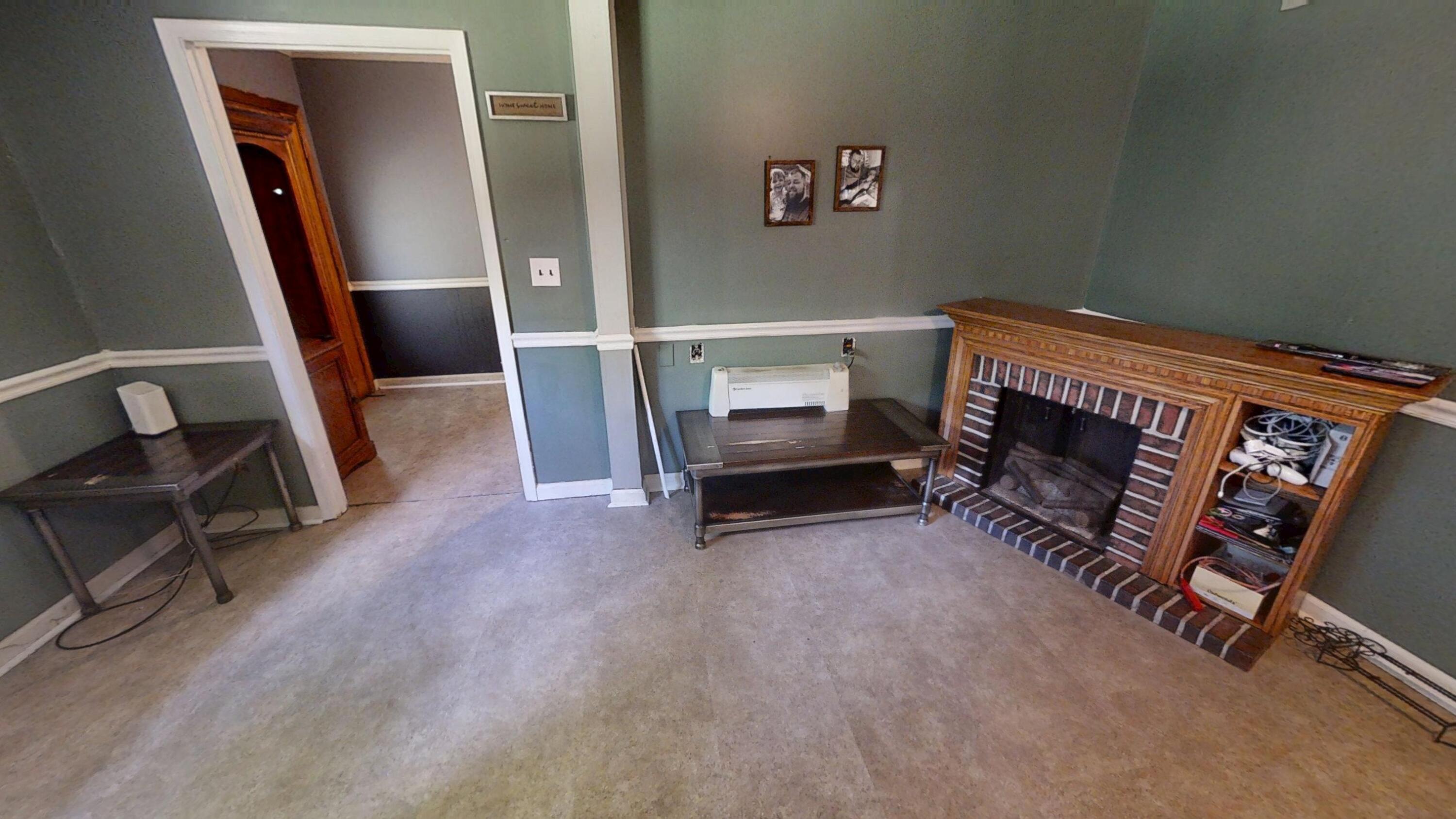 523 Cannon Road LaFayette, GA 30728 - Photo 12 of 26 523-Cannon-Living-room-dif-angle