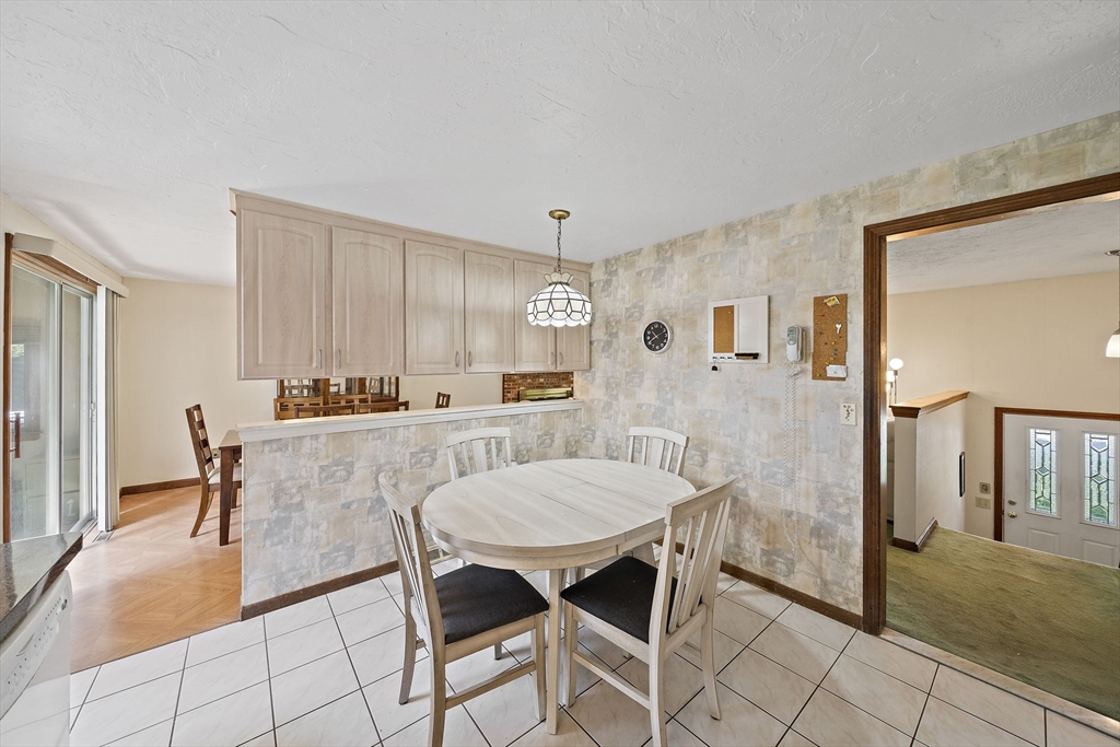 6 Sandy Ridge Circle Sharon, MA 02067 - Photo 6 of 33