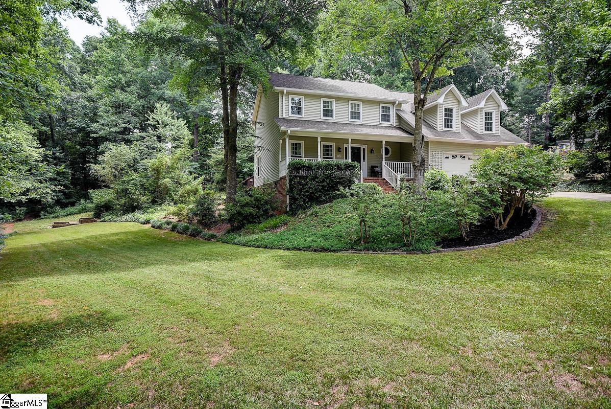 109 Cobblestone Road Greenville, SC 29615 - Photo 3 of 36 Gallery Image 3