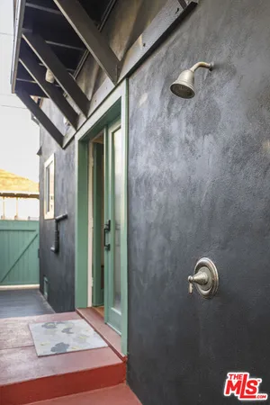 $7,500 | 804 Pacific Avenue, Unit 1/2, Venice, CA 90291