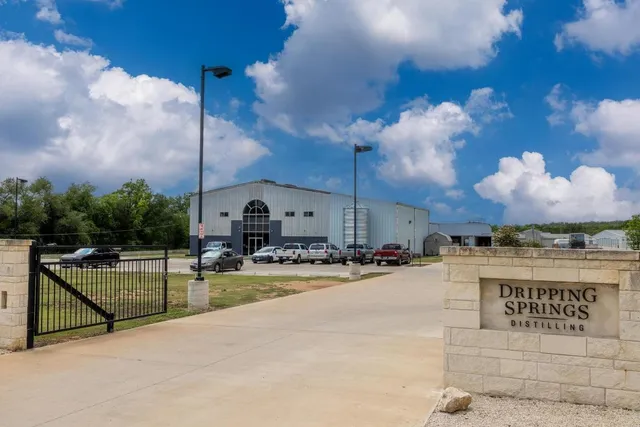 $2,450 | 320 Creek Drive, Unit 302, Dripping Springs, TX 78620