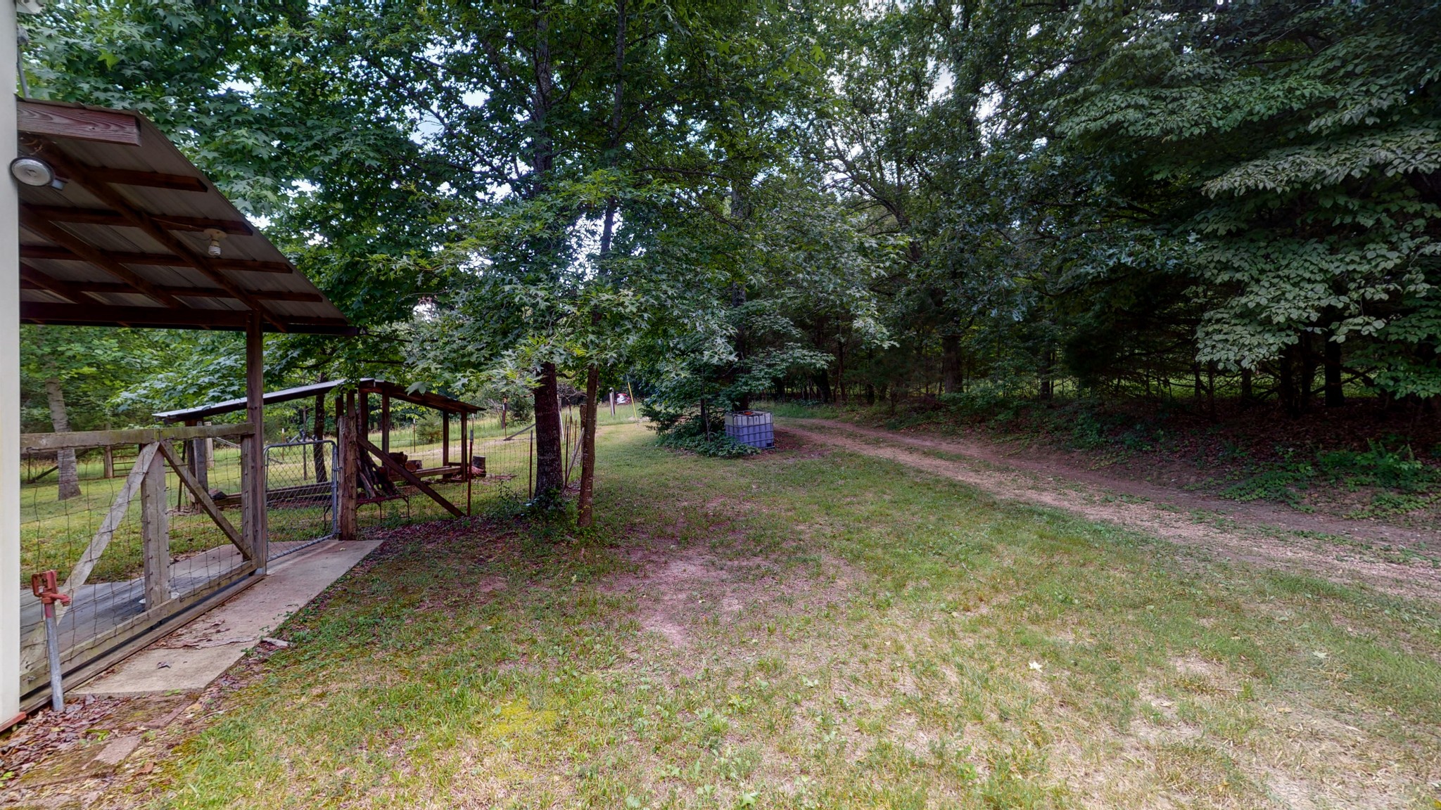 1560 Old Road Dickson, TN 37055 - Photo 19 of 47 Gallery Image 19