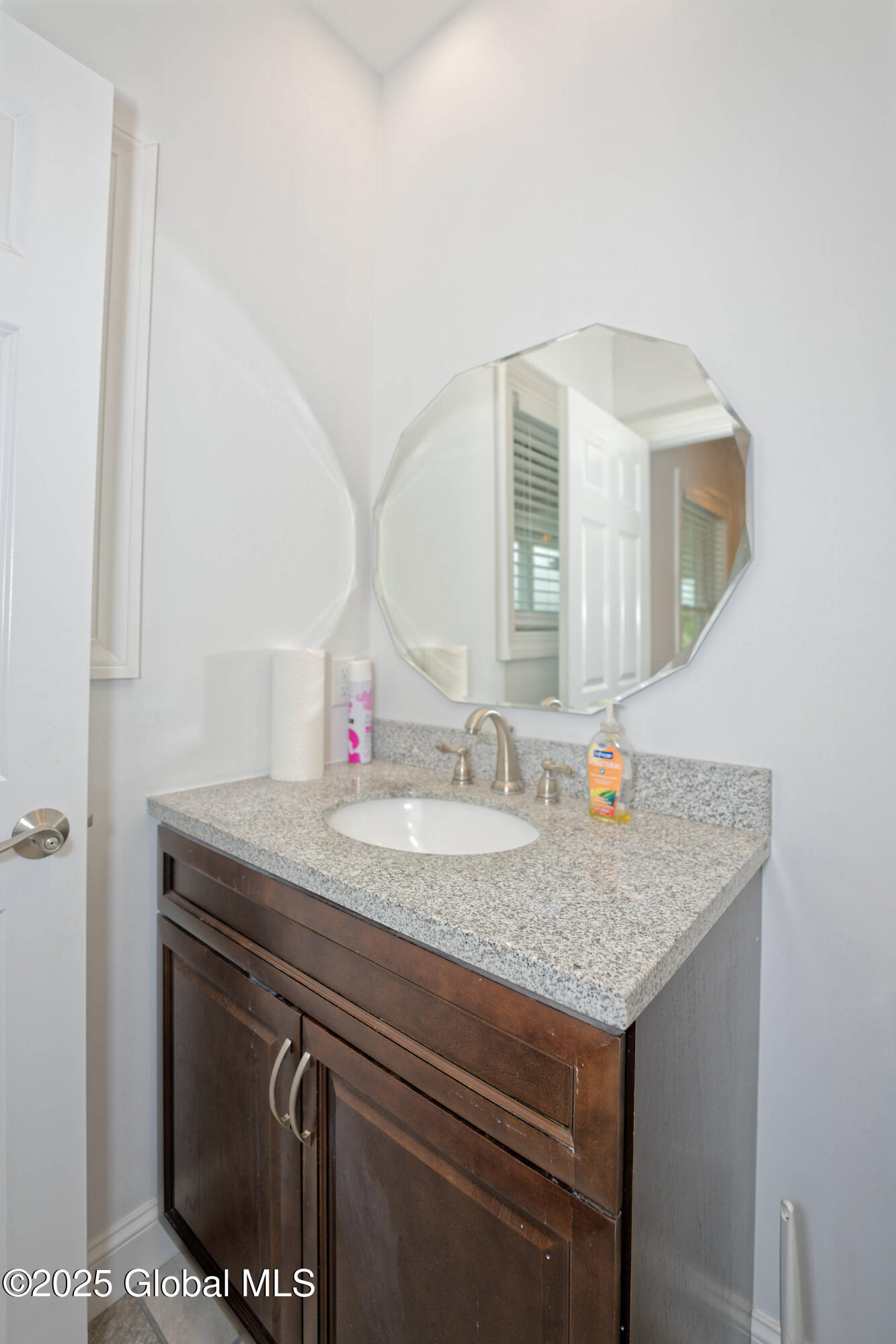 23 Quaker Hill Road Milton, NY 12547 - Photo 44 of 75 9 Bathroom 1