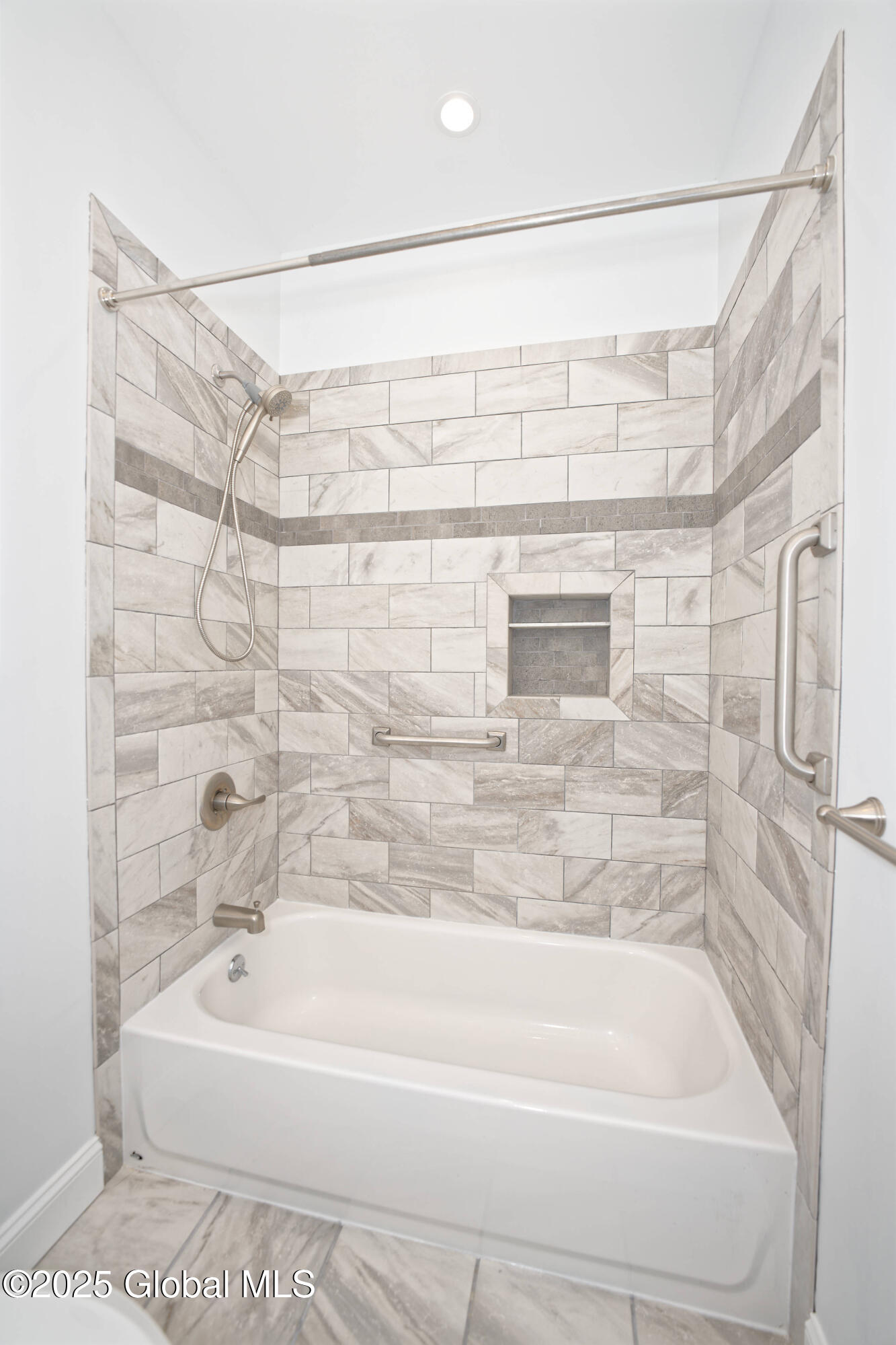 23 Quaker Hill Road Milton, NY 12547 - Photo 45 of 75 9 Bathroom 2