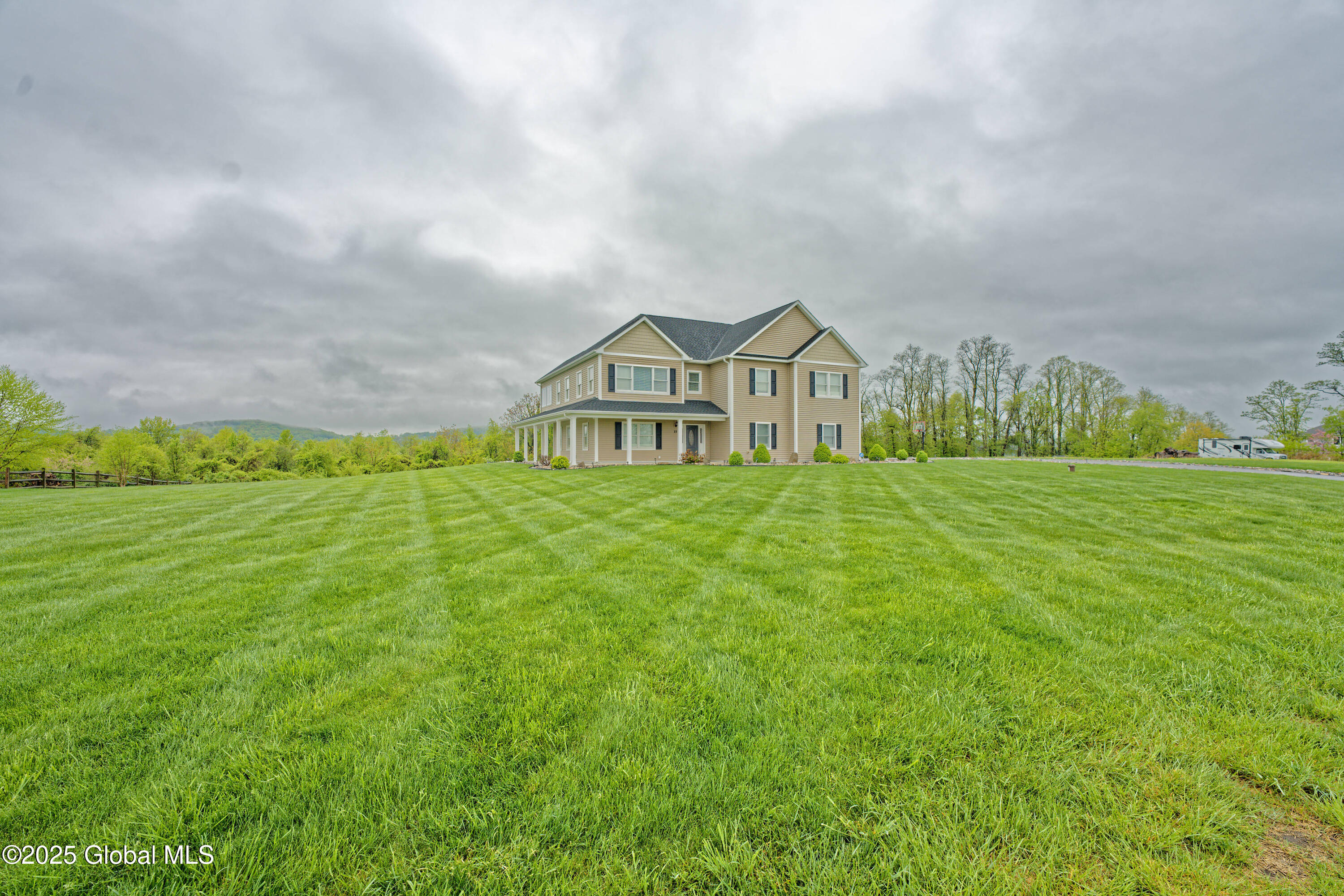 23 Quaker Hill Road Milton, NY 12547 - Photo 7 of 75 0 Front 2