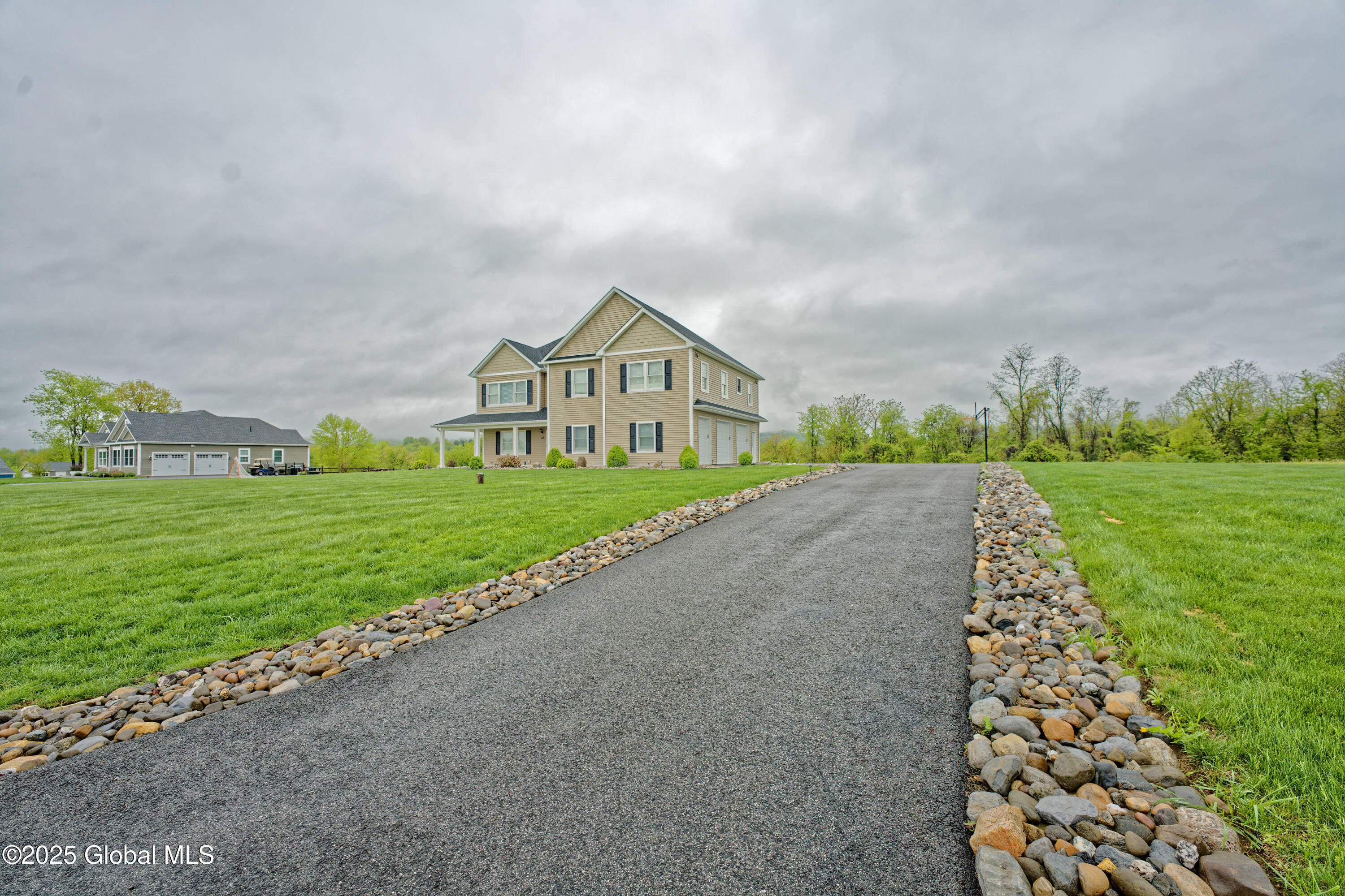 23 Quaker Hill Road Milton, NY 12547 - Photo 8 of 75 0 Front 3