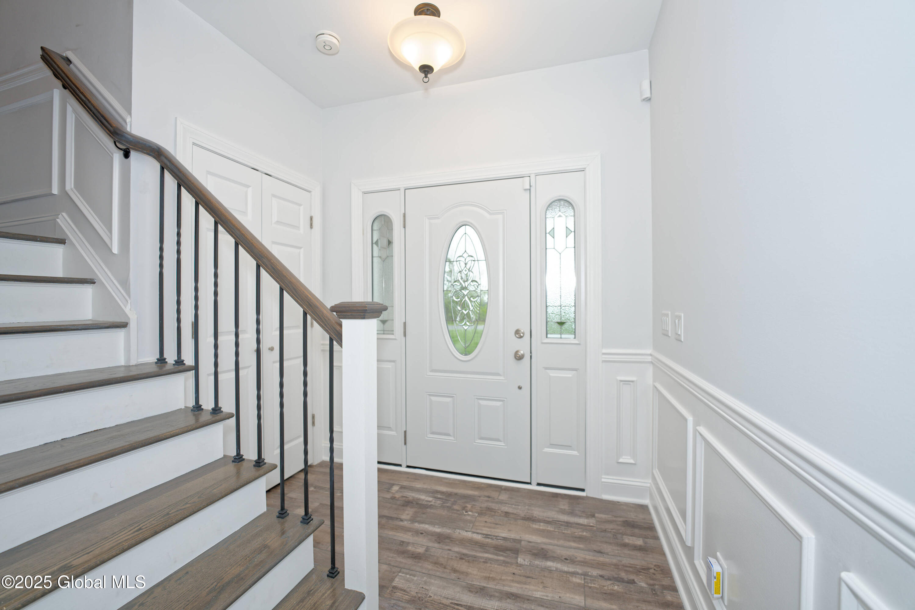 23 Quaker Hill Road Milton, NY 12547 - Photo 10 of 75 1 Entryway