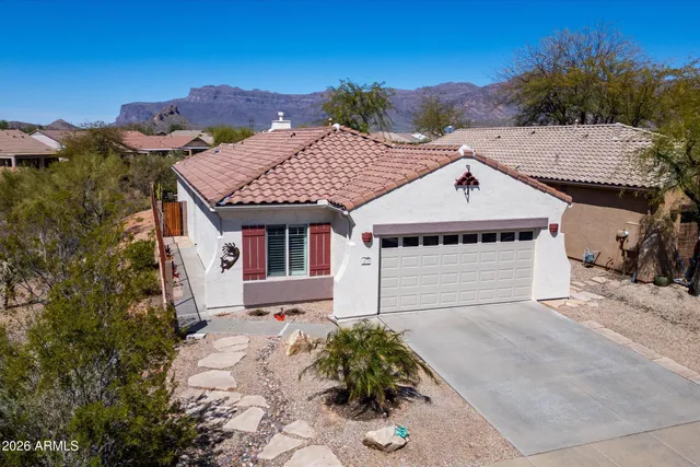 $429,900 | 10134 East Meandering Trail Lane, Gold Canyon, AZ 85118