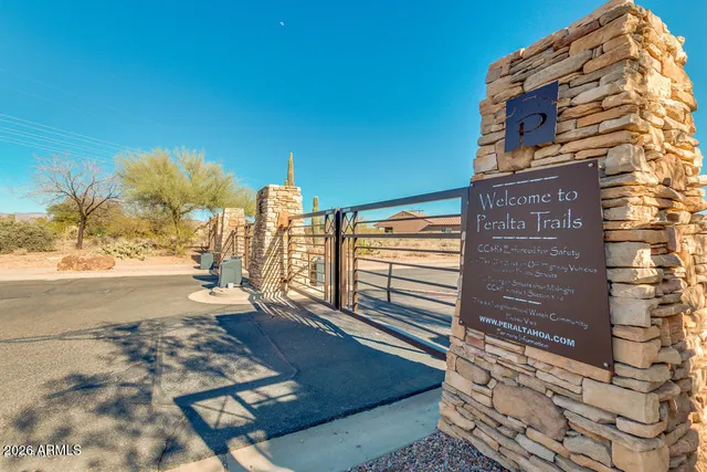$429,900 | 10134 East Meandering Trail Lane, Gold Canyon, AZ 85118