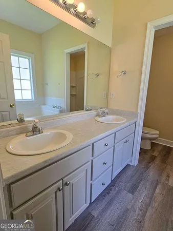 $275,000 | 2411 Riverside Drive, Valdosta, GA 31602