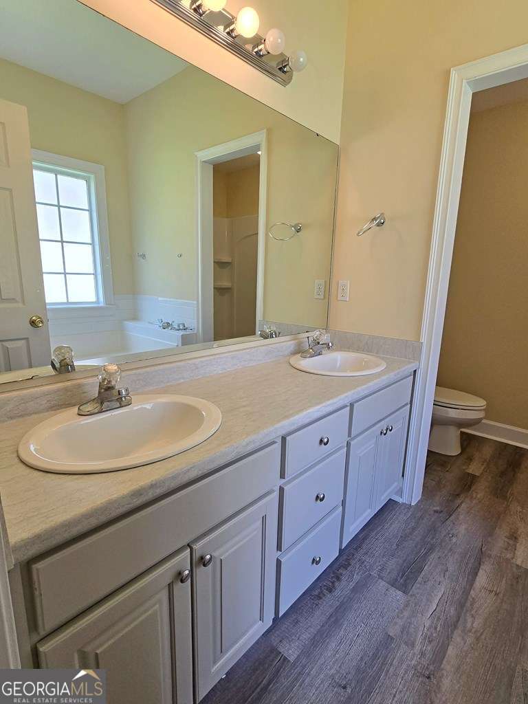 2411 Riverside Drive Valdosta, GA 31602 - Photo 8 of 18