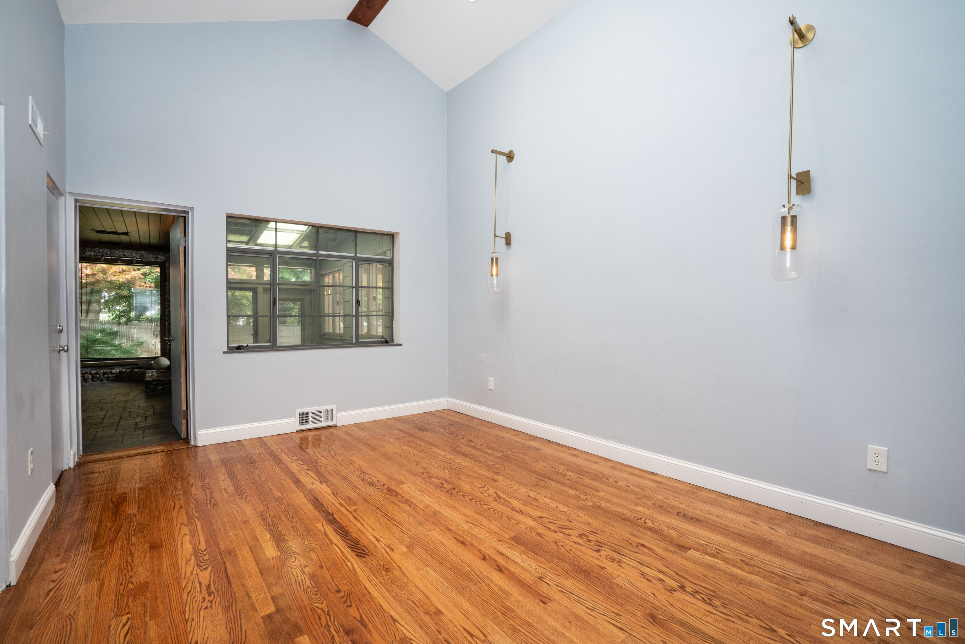 144 Haynes Road West Hartford, CT 06117 - Photo 12 of 32 Gallery Image 12