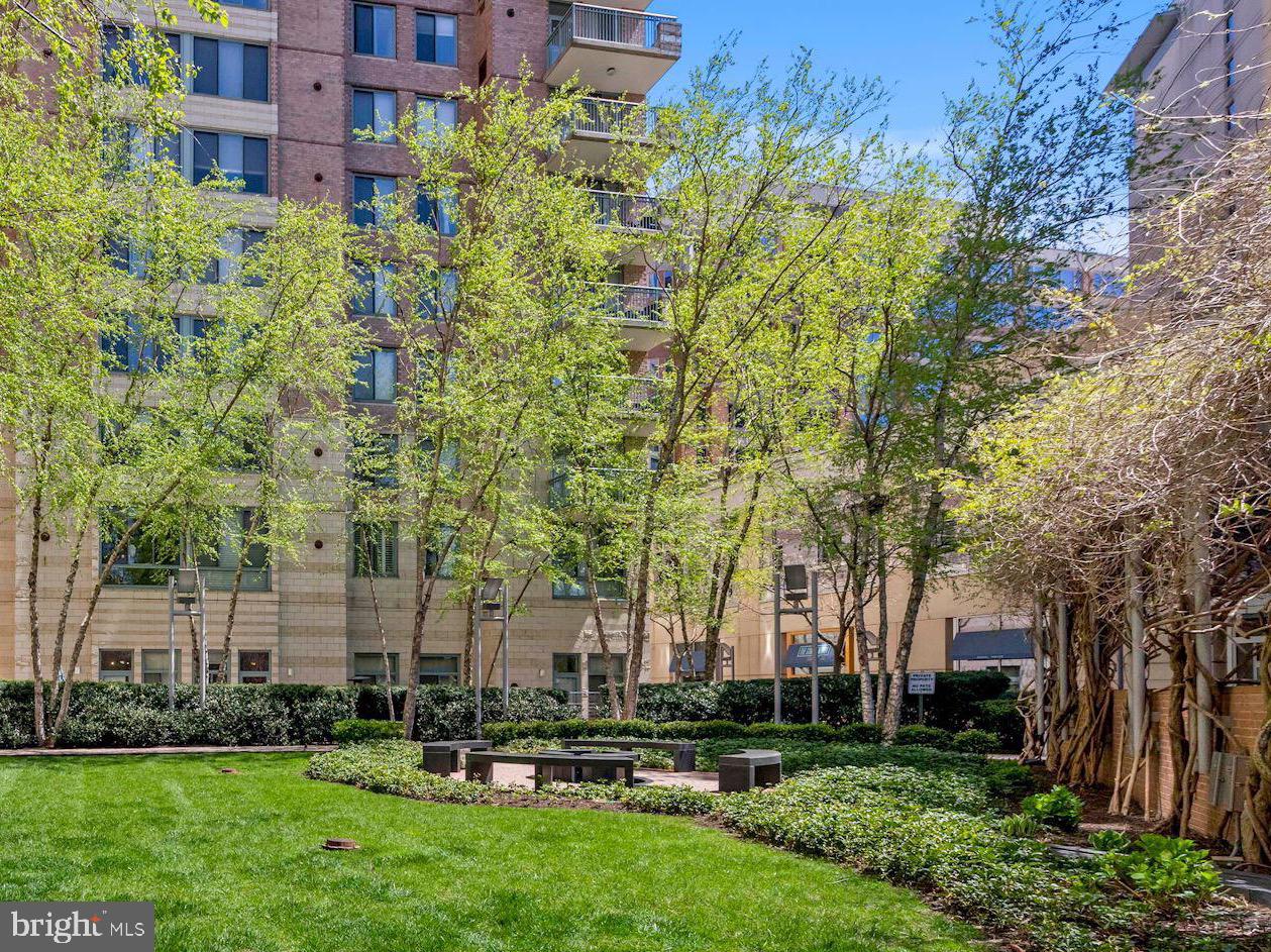 851 North Glebe Road, Unit 612 Arlington, VA 22203 - Photo 26 of 37
