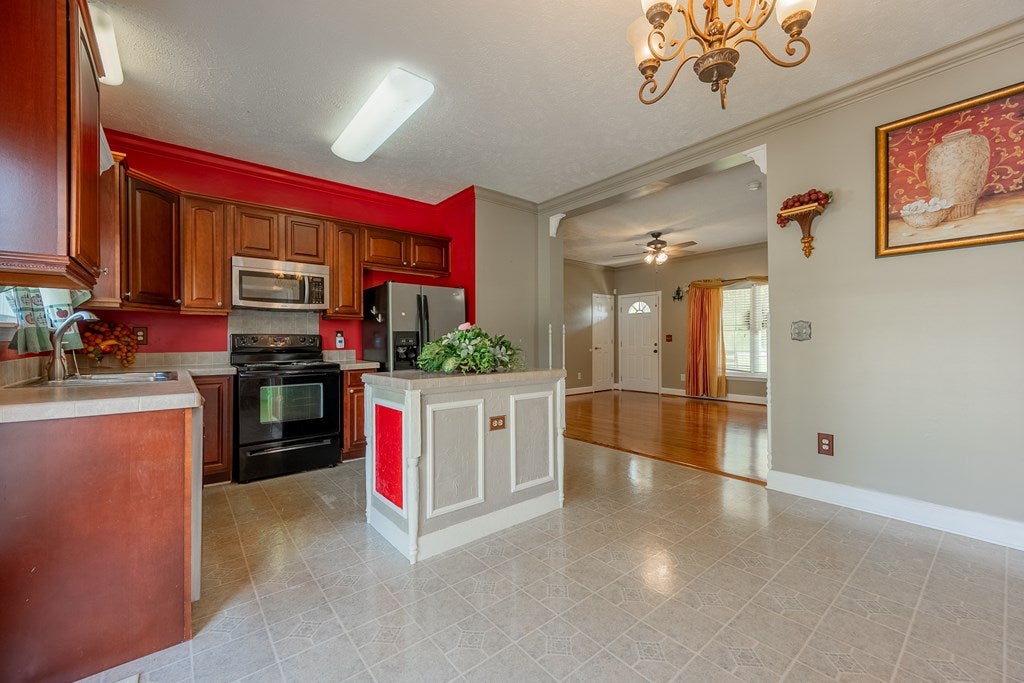 105 Sunny Road Max Meadows, VA 24360 - Photo 12 of 54 Gallery Image 12