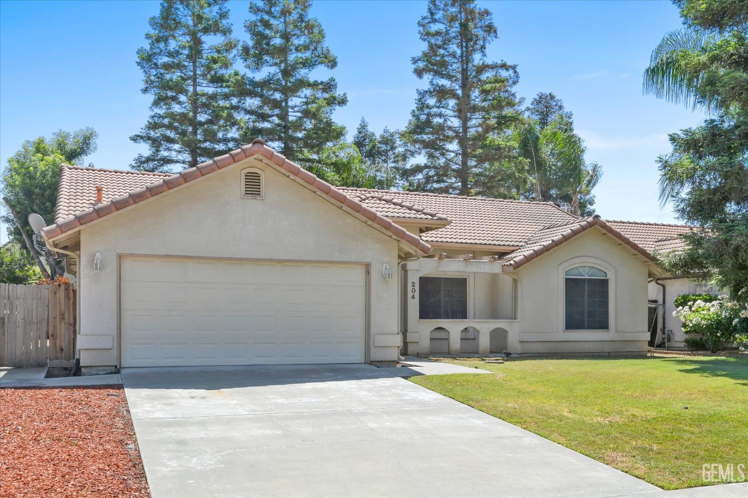 Undisclosed Address Visalia, CA 93292 - Photo 3 of 27