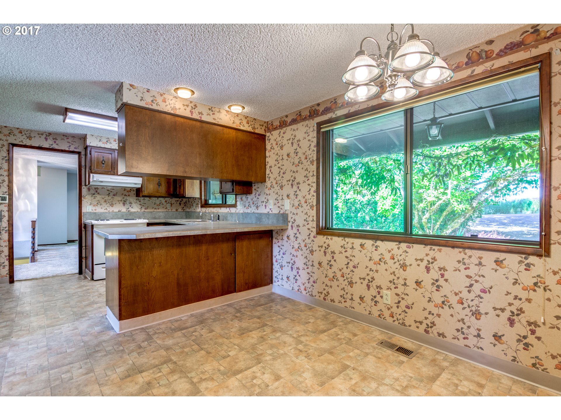 22800 Southwest Chapman Road Sherwood, OR 97140 - Photo 11 of 32 Breakfast Area