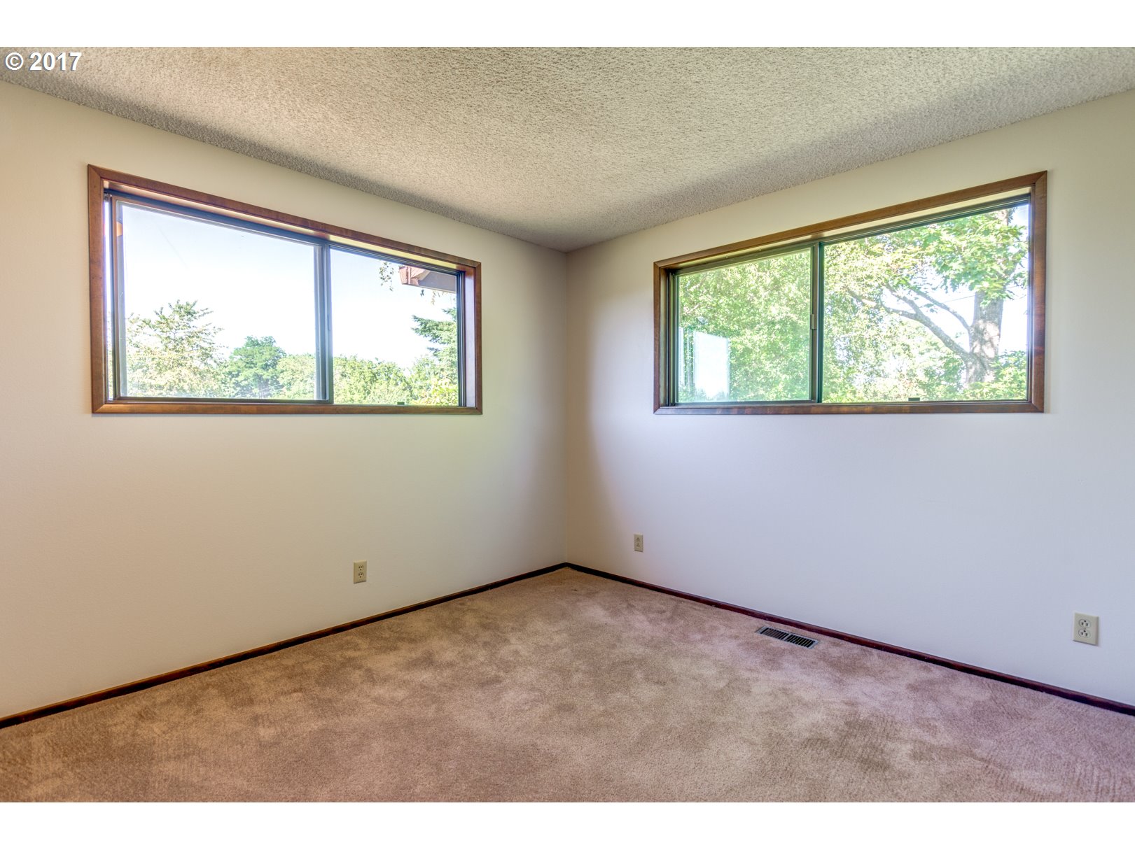 22800 Southwest Chapman Road Sherwood, OR 97140 - Photo 18 of 32 Bedroom