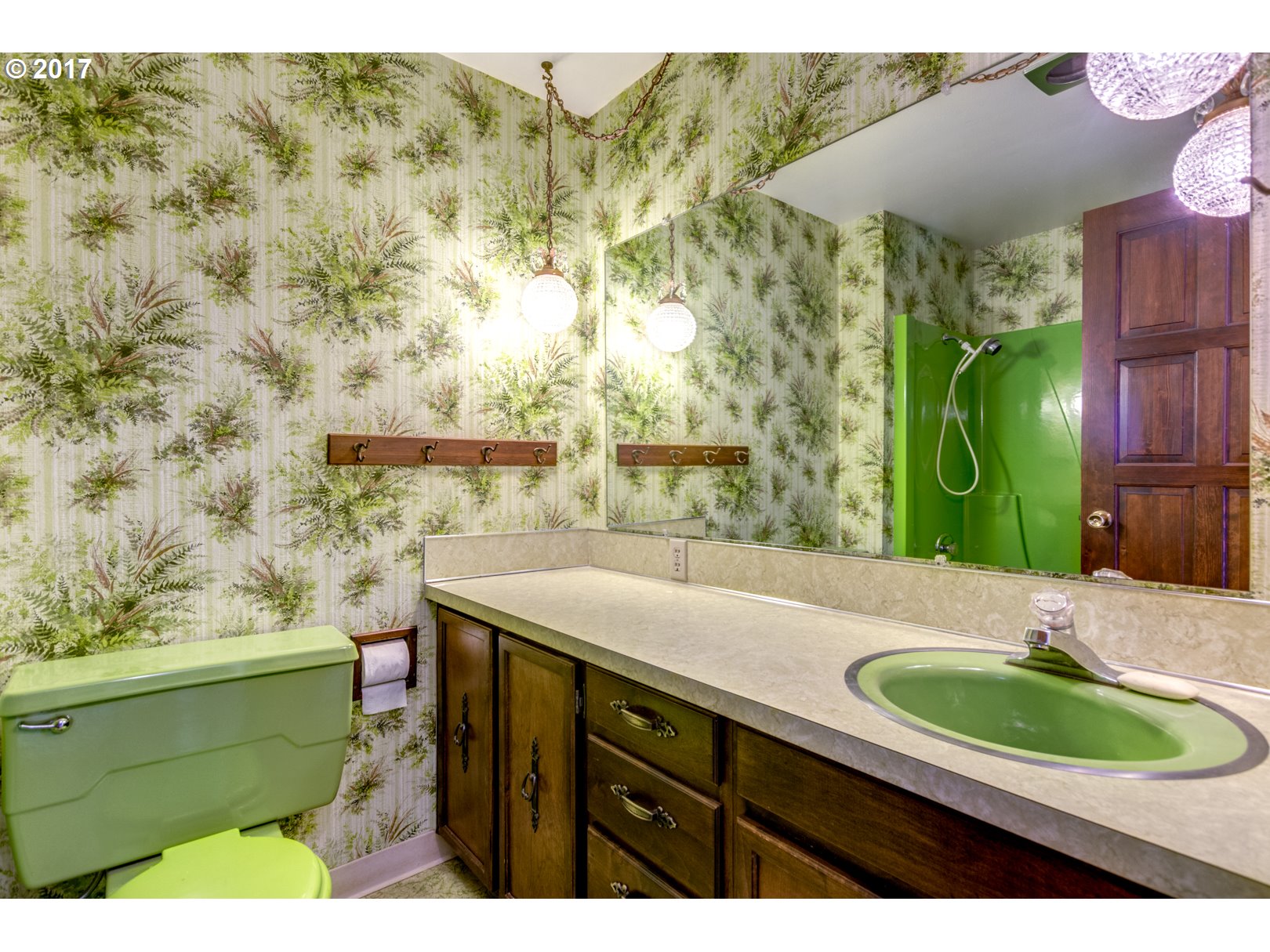 22800 Southwest Chapman Road Sherwood, OR 97140 - Photo 20 of 32 Bathroom